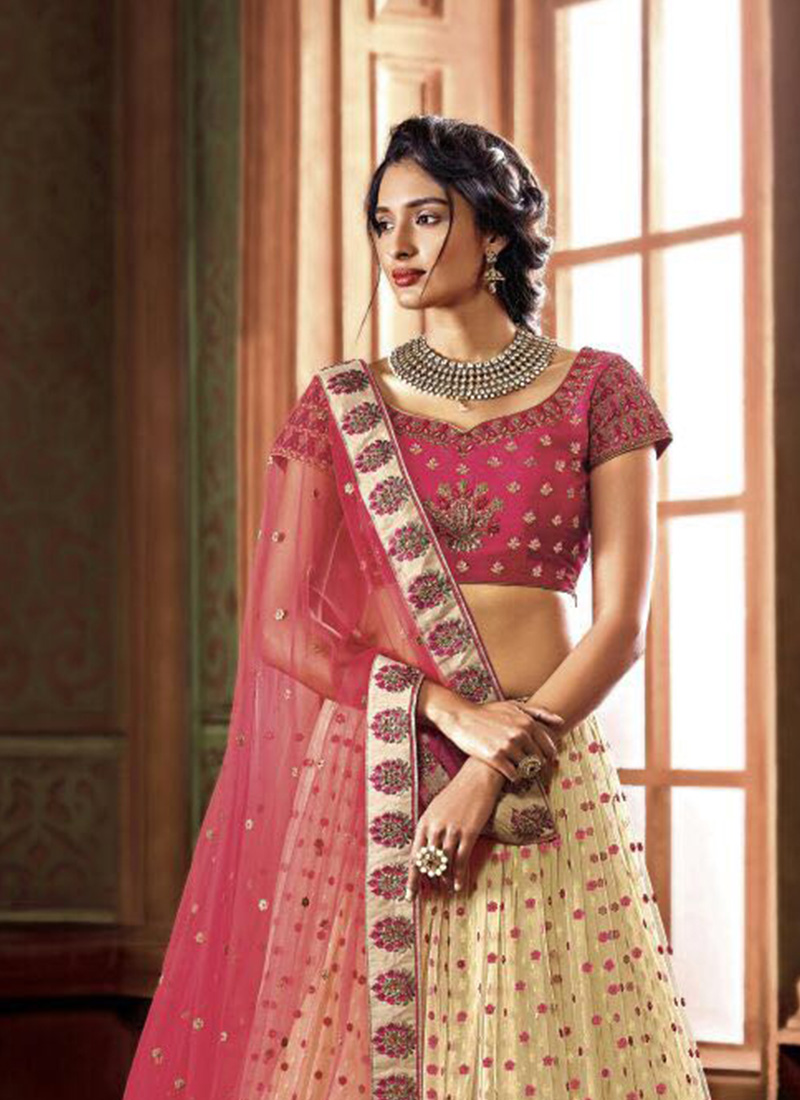 Banarasi Unstitched Lehenga & Blouse Fabric With Dupatta-Pink –  Banarasikargha
