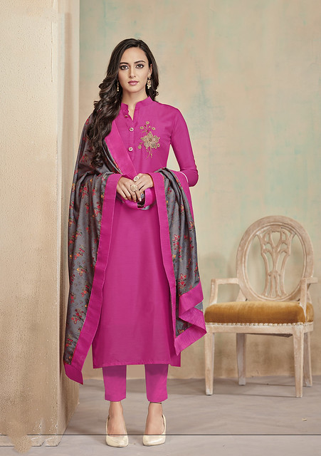 RaniPink Jam Cotton Hand Work and Embroidered Butta Work with Digital Print Dupatta